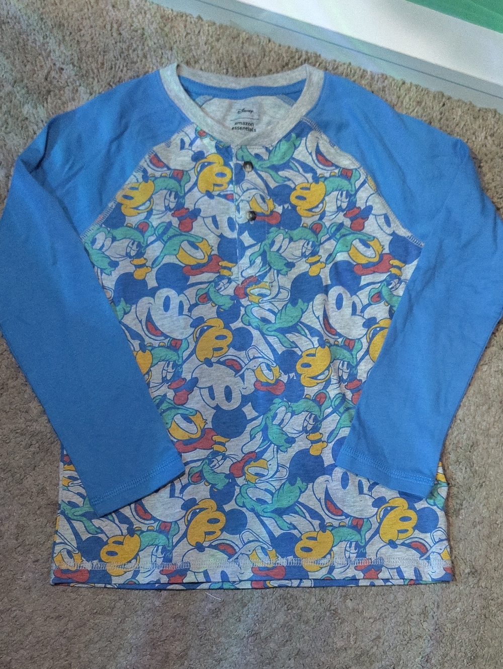 Nwot Disney Mickey Friends  5t $45.